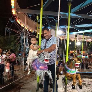 Meet your Posher, Carlos